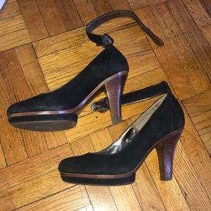 Söft suede leather high heel- last chance